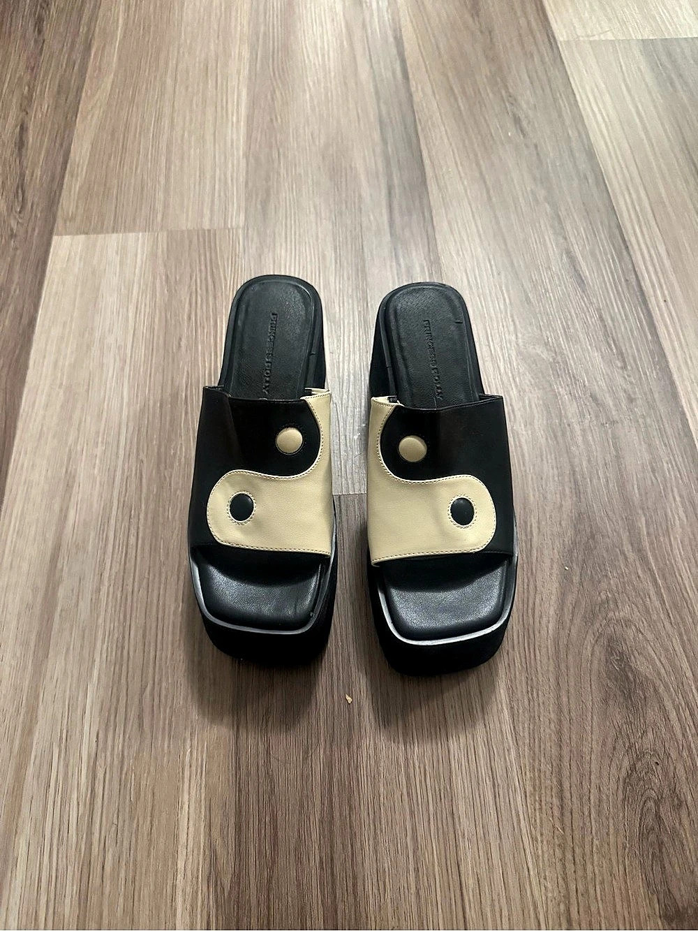 Women's Platform Slide Sandals in Black & white